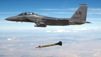 Истребитель F-15E ''Strike Eagle'' сбросил лазерную бомбу ''Bunker Buster''