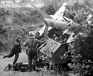 Стартовый расчет ЗРК С-75 ПВО и ВВС ННА ГДР на тренировке