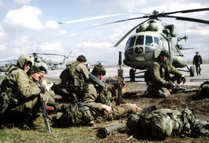 Заброска и эвакуация разведгрупп специального назначения - одна из основных задач армейской авиации. Анатолий Шмыров
