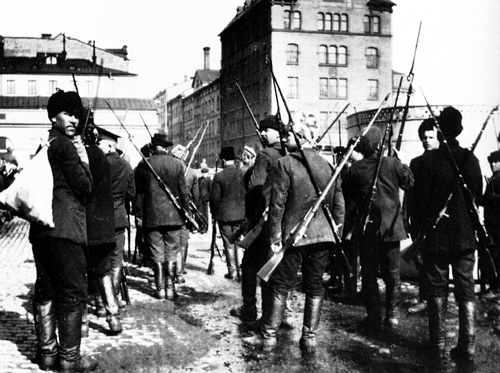 Русские рекруты на улицах Гельсингфорса. 1914 г.
